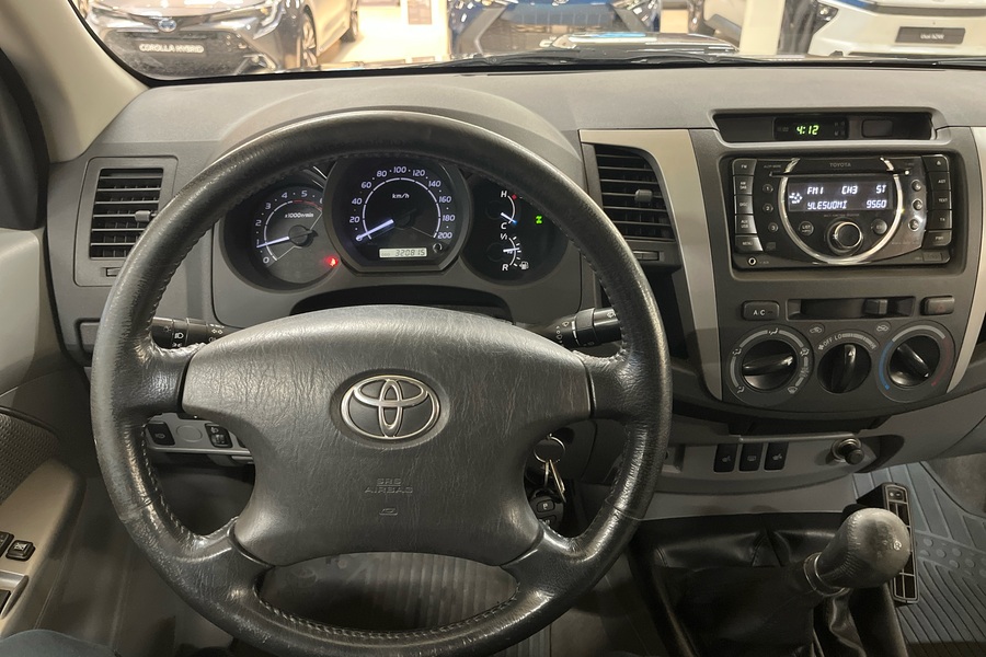 Toyota Hilux vaihtoauto