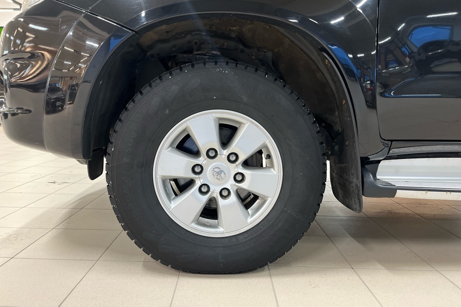 Toyota Hilux vaihtoauto