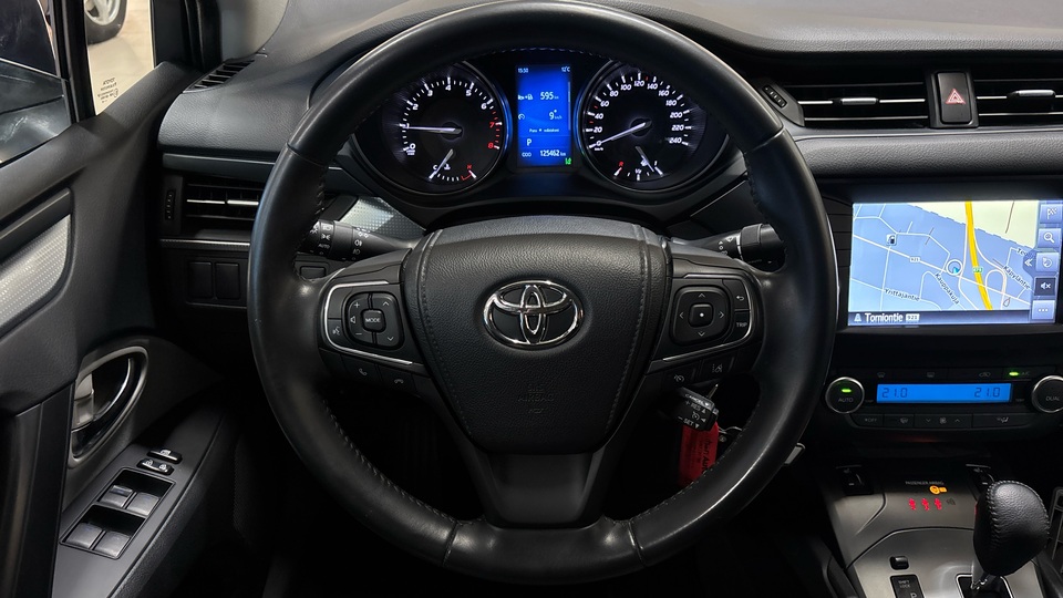 Toyota Avensis vaihtoauto