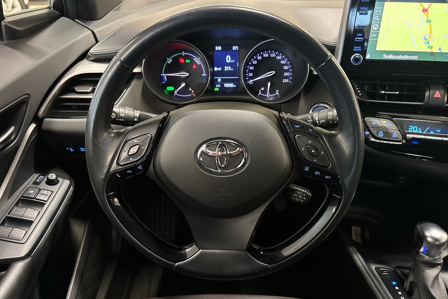 Toyota C-HR vaihtoauto