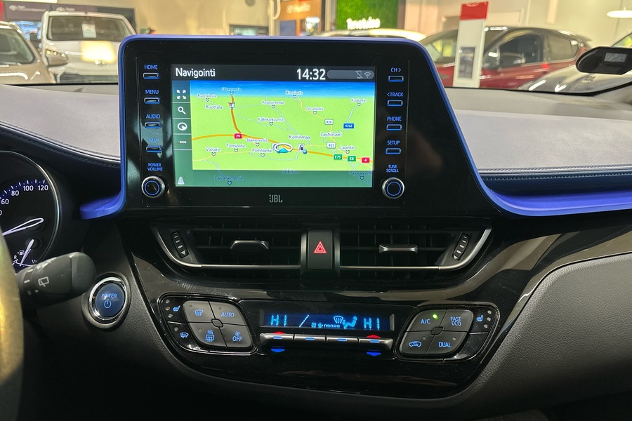 Toyota C-HR vaihtoauto