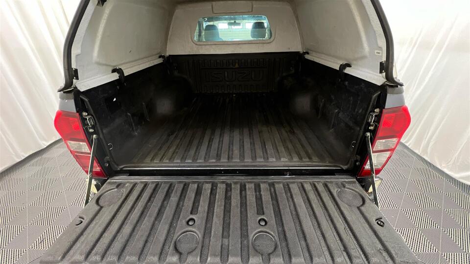 Isuzu D-Max vaihtoauto