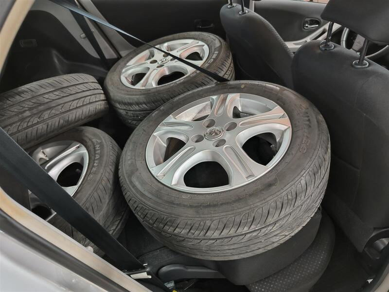 Toyota Yaris vaihtoauto