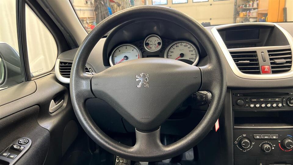 Peugeot 207 vaihtoauto