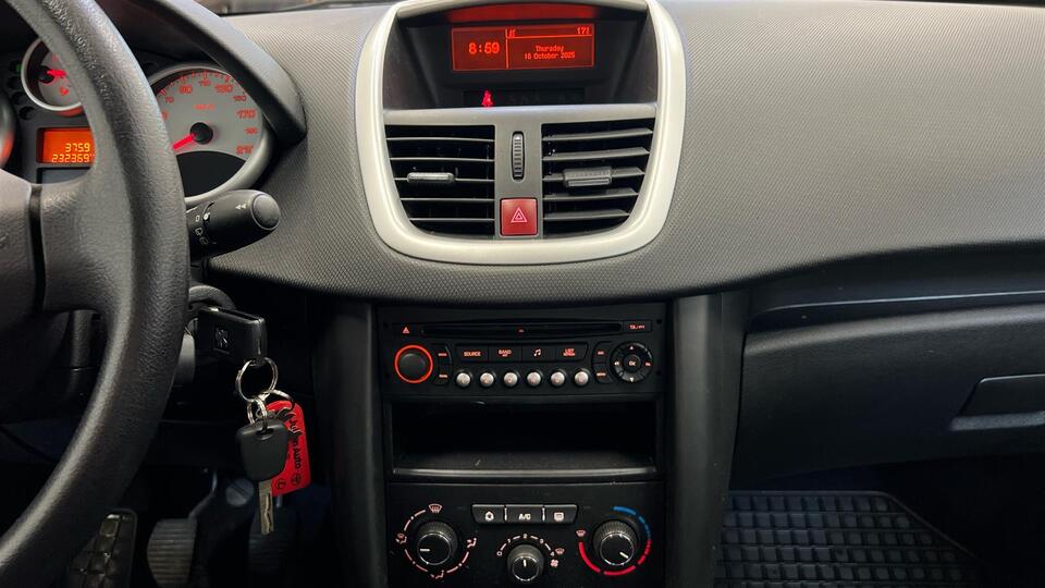 Peugeot 207 vaihtoauto