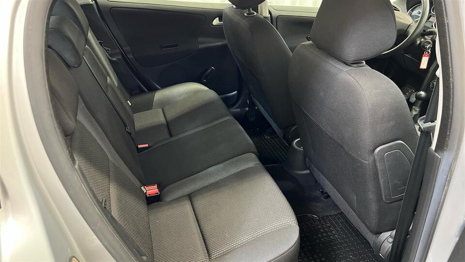 Peugeot 207 vaihtoauto