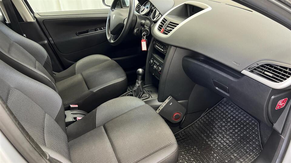 Peugeot 207 vaihtoauto