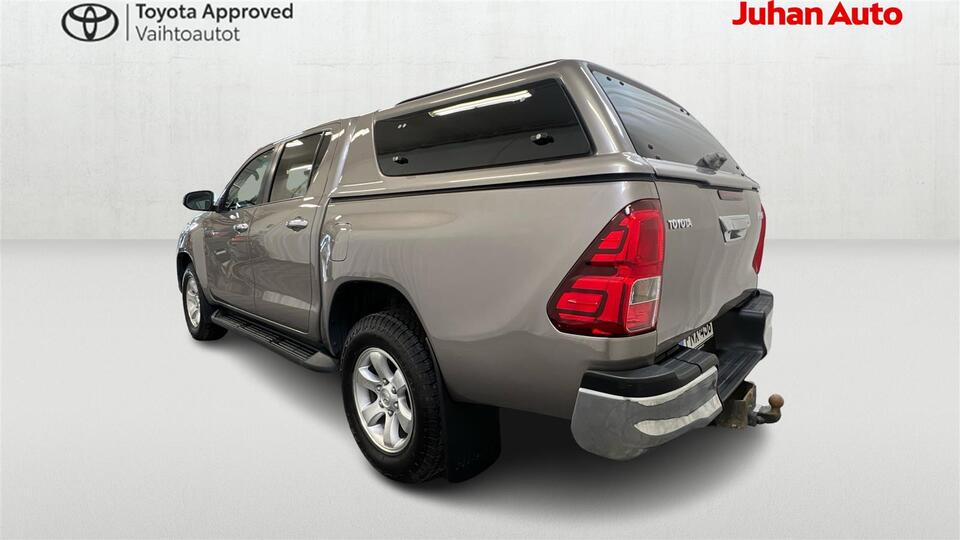 Toyota Hilux vaihtoauto