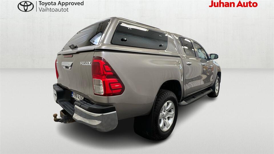 Toyota Hilux vaihtoauto