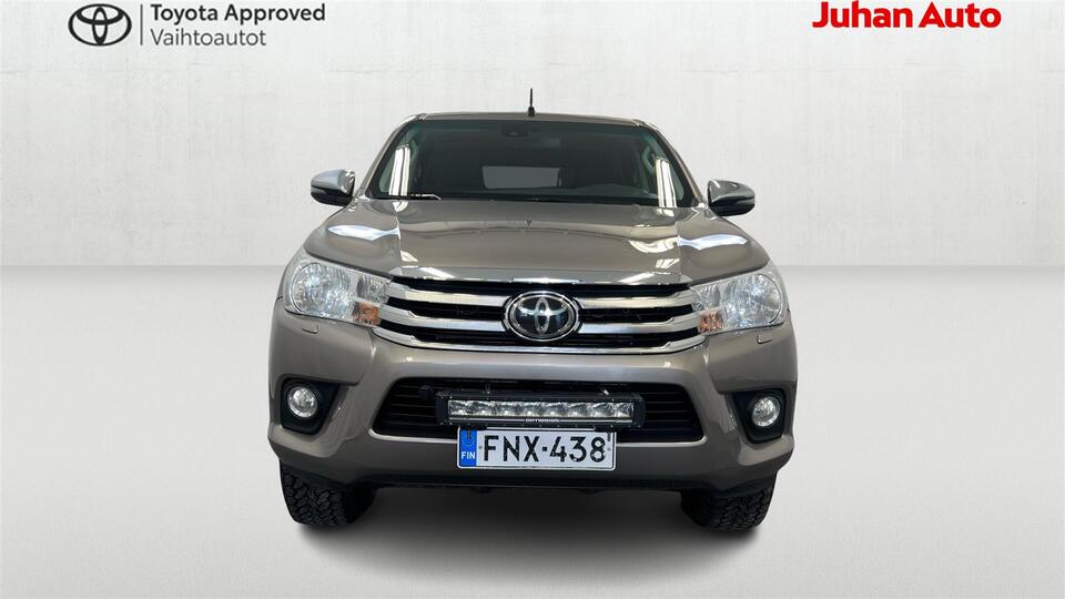 Toyota Hilux vaihtoauto