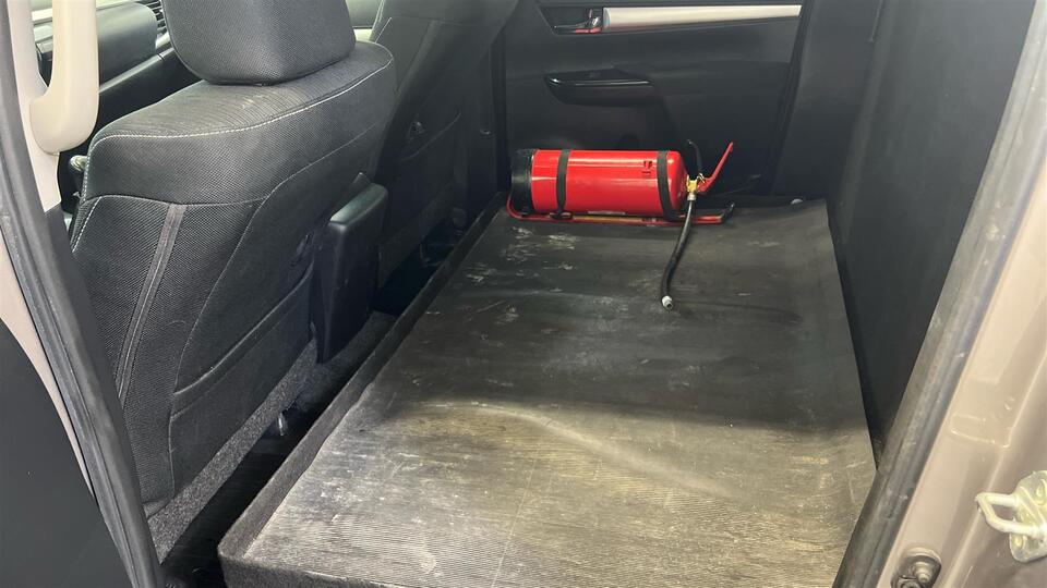 Toyota Hilux vaihtoauto