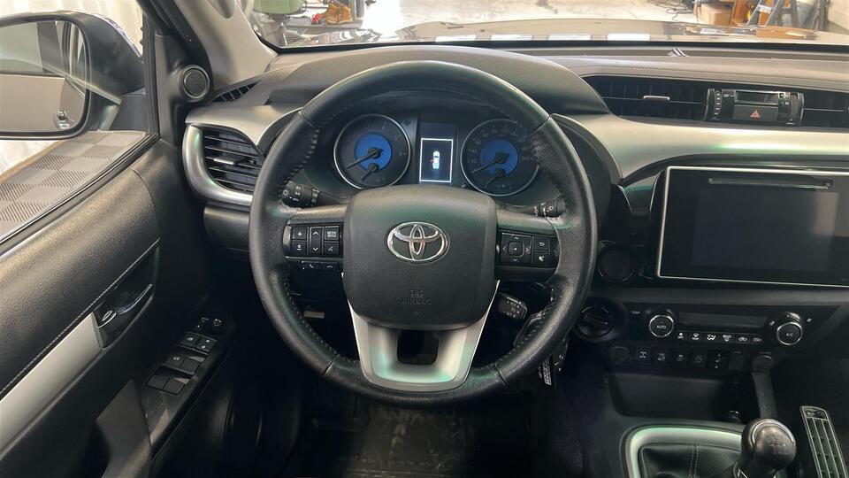 Toyota Hilux vaihtoauto