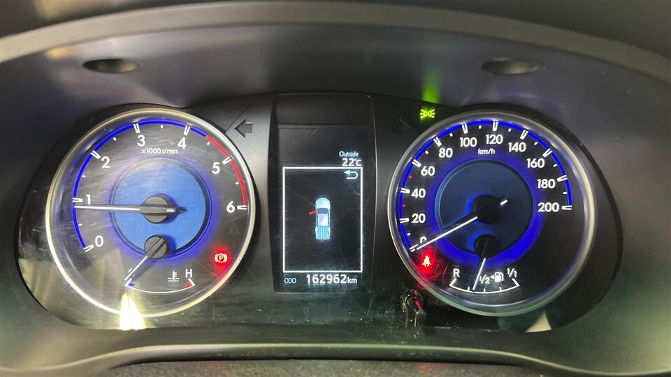 Toyota Hilux vaihtoauto