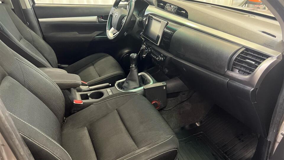 Toyota Hilux vaihtoauto