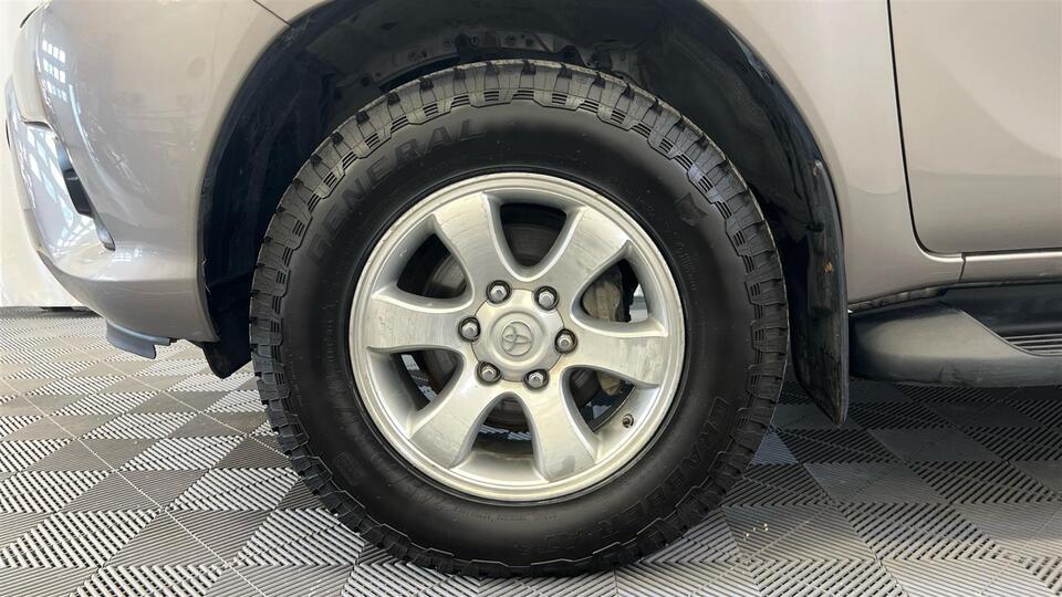 Toyota Hilux vaihtoauto