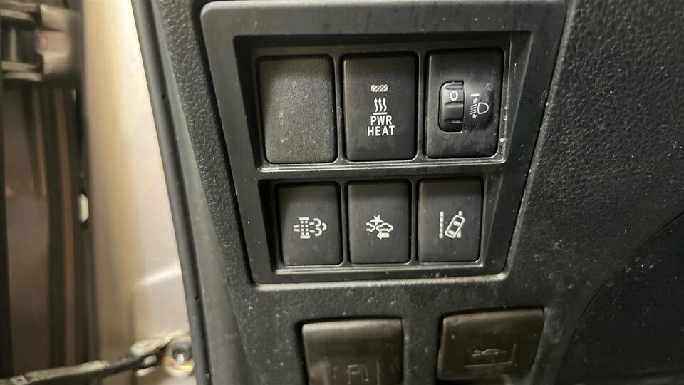 Toyota Hilux vaihtoauto