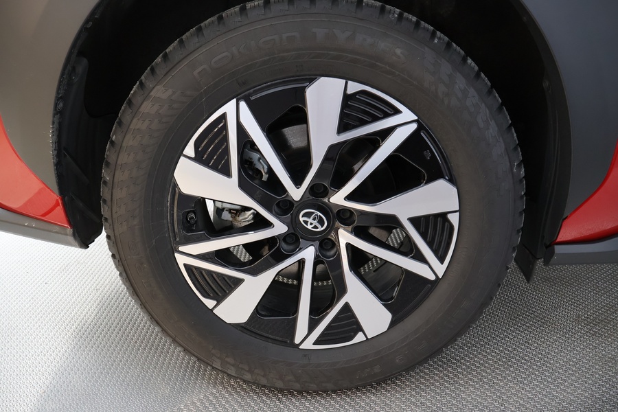 Toyota bZ4X vaihtoauto