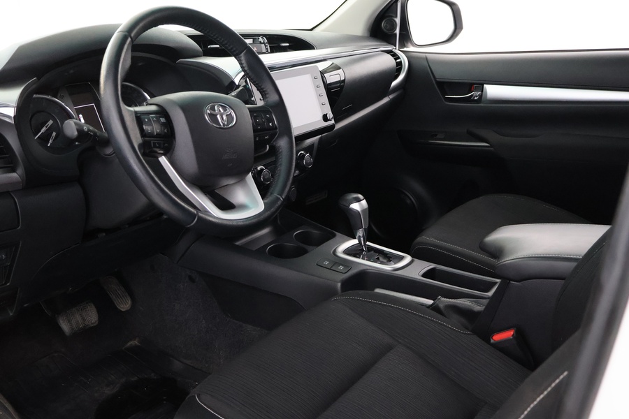 Toyota Hilux vaihtoauto