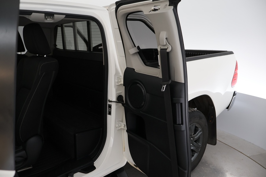 Toyota Hilux vaihtoauto