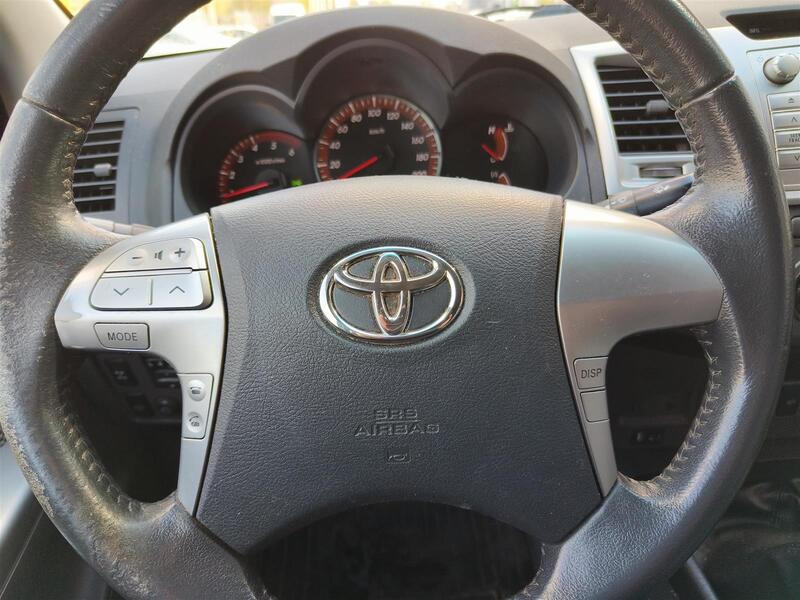 Toyota Hilux vaihtoauto