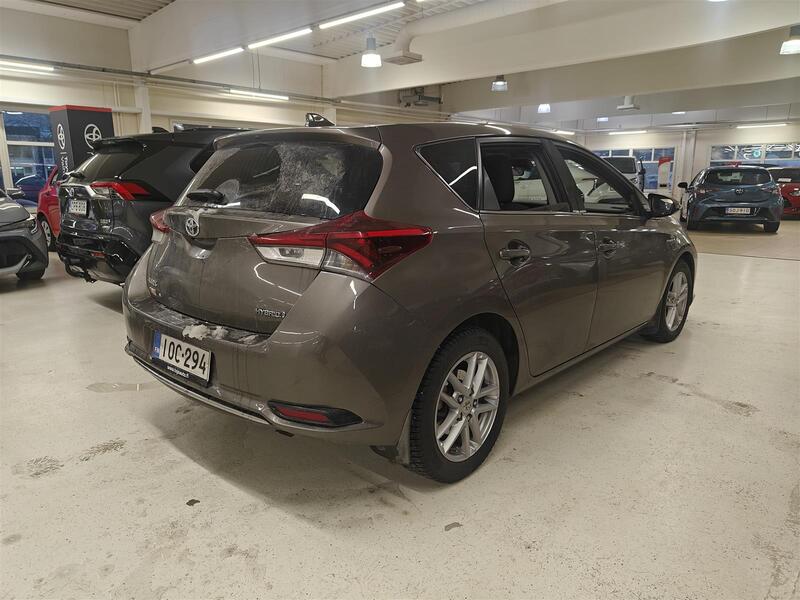 Toyota Auris vaihtoauto