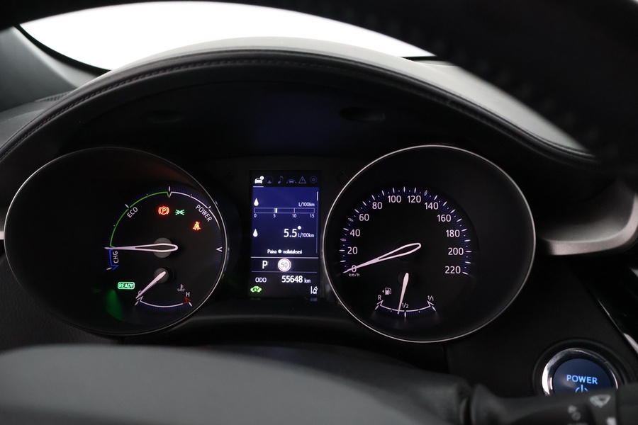Toyota C-HR vaihtoauto