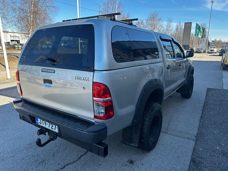 Toyota Hilux vaihtoauto