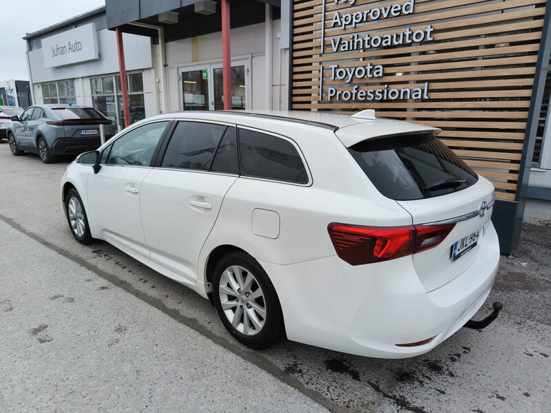 Toyota Avensis vaihtoauto