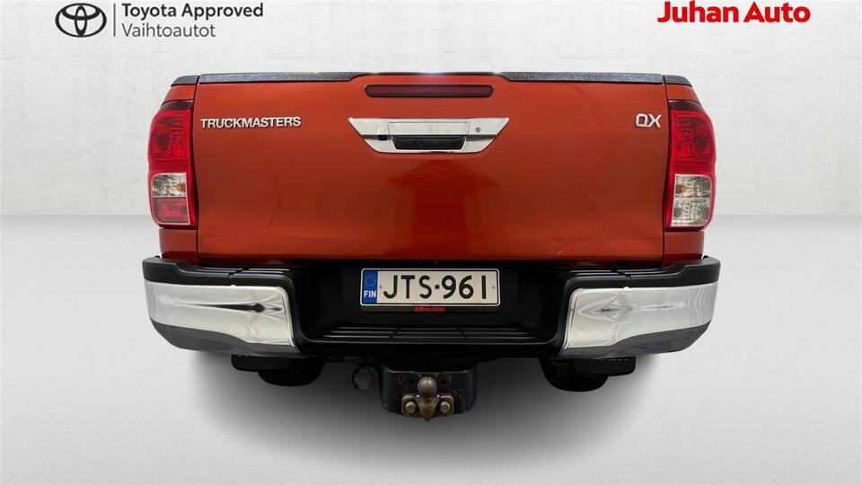 Toyota Hilux vaihtoauto