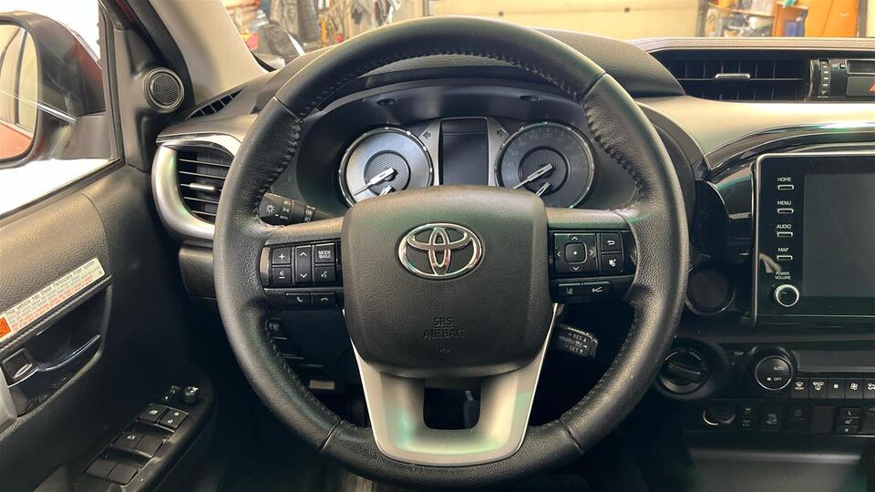 Toyota Hilux vaihtoauto