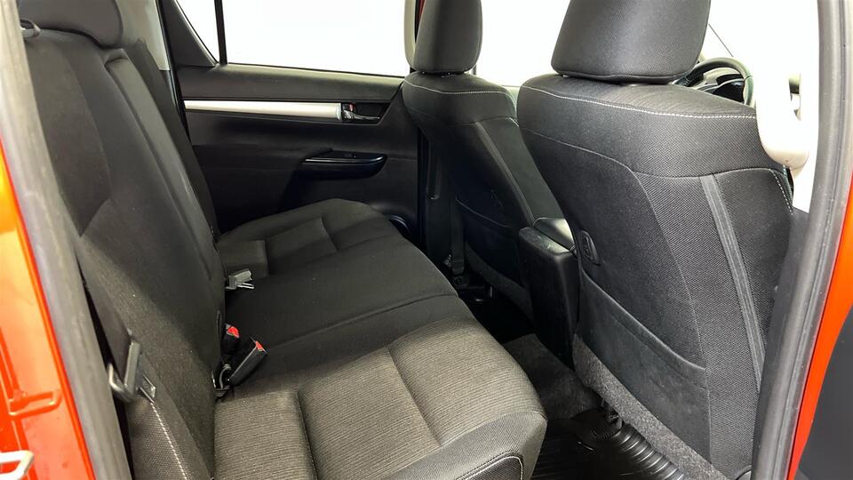 Toyota Hilux vaihtoauto