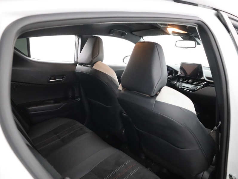 Toyota C-HR vaihtoauto