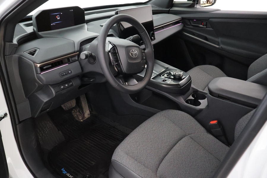 Toyota bZ4X vaihtoauto