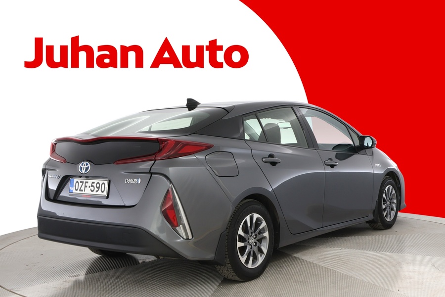 Toyota Prius Plug-in vaihtoauto