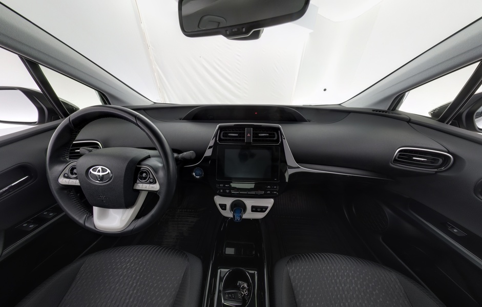 Toyota Prius Plug-in vaihtoauto