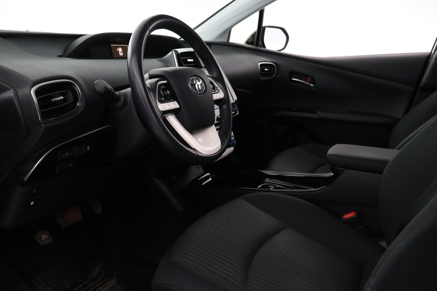 Toyota Prius Plug-in vaihtoauto
