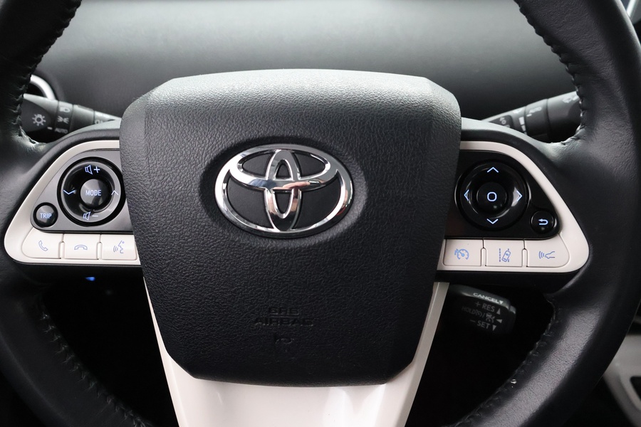 Toyota Prius Plug-in vaihtoauto