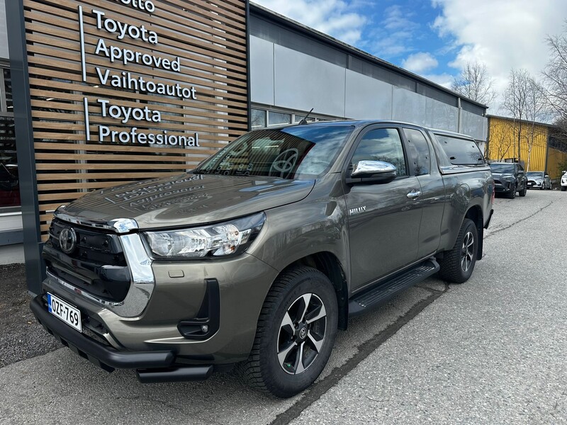 Toyota Hilux vaihtoauto