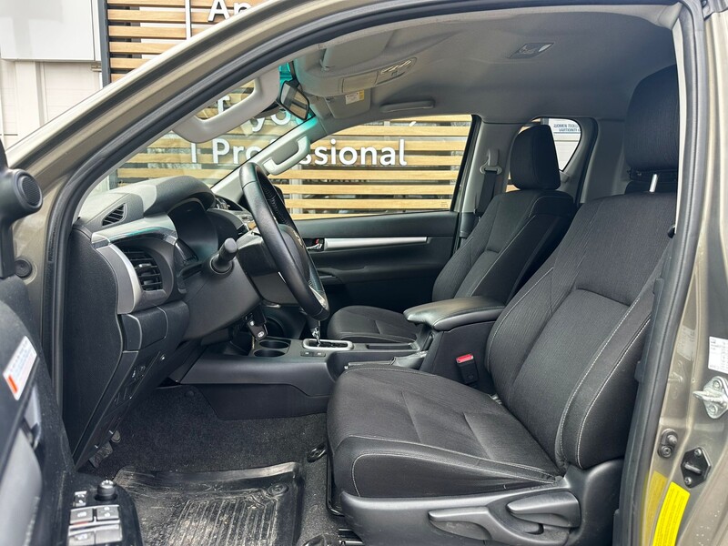 Toyota Hilux vaihtoauto
