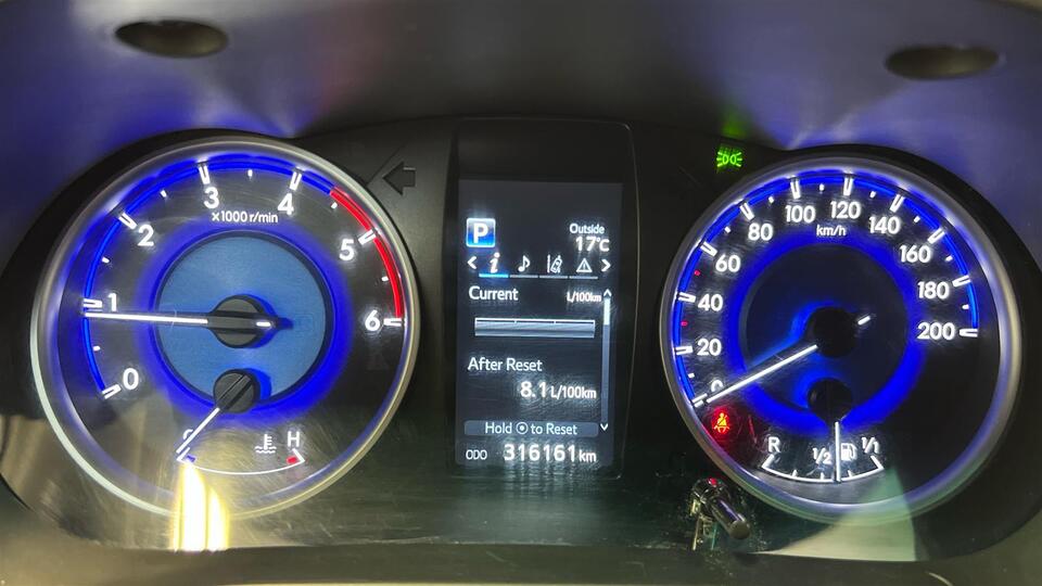 Toyota Hilux vaihtoauto