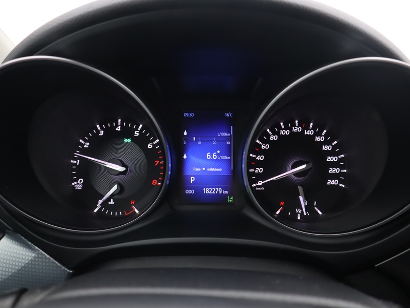 Toyota Avensis vaihtoauto