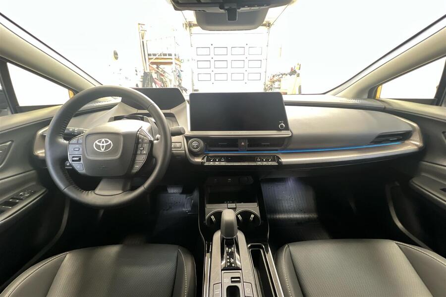 Toyota Prius Plug-in vaihtoauto