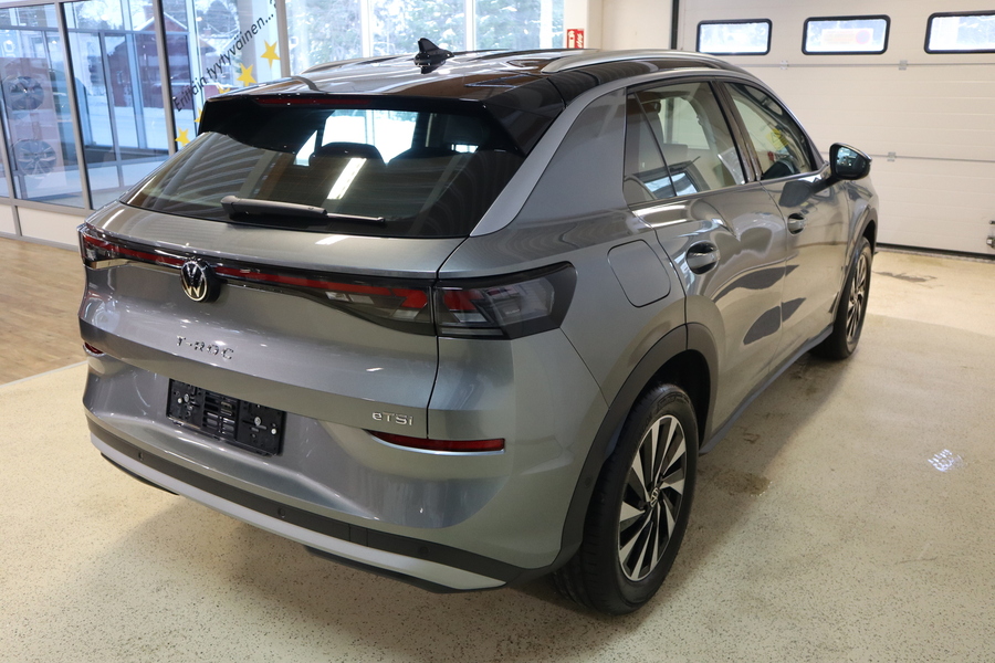 Volkswagen T-Roc vaihtoauto