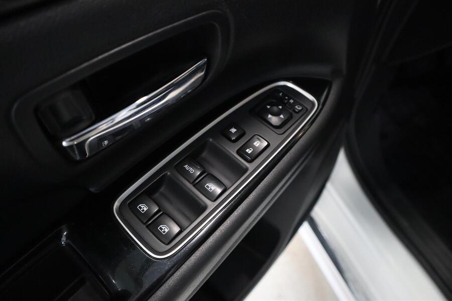 Mitsubishi Outlander vaihtoauto