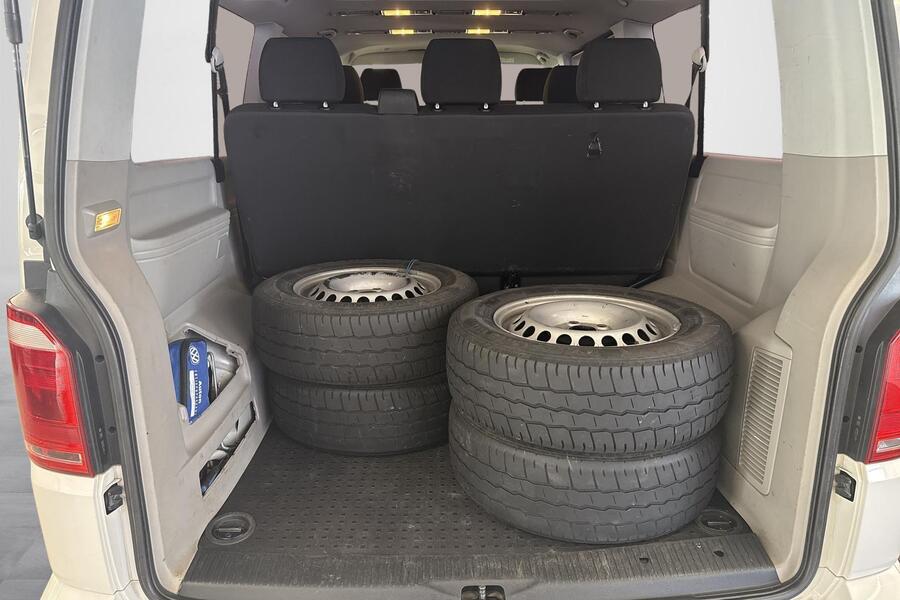 Volkswagen Caravelle vaihtoauto