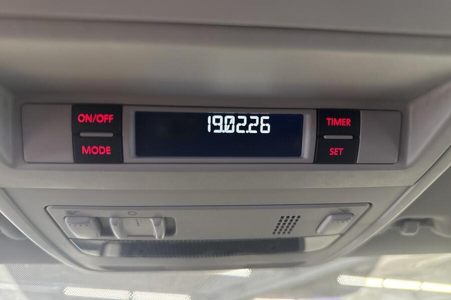 Volkswagen Caravelle vaihtoauto