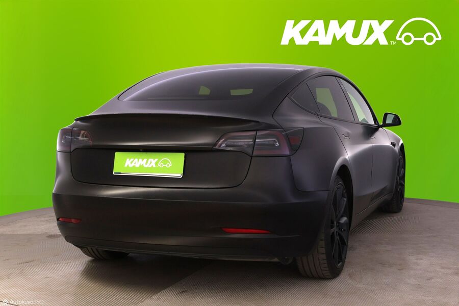 Tesla Model 3 vaihtoauto