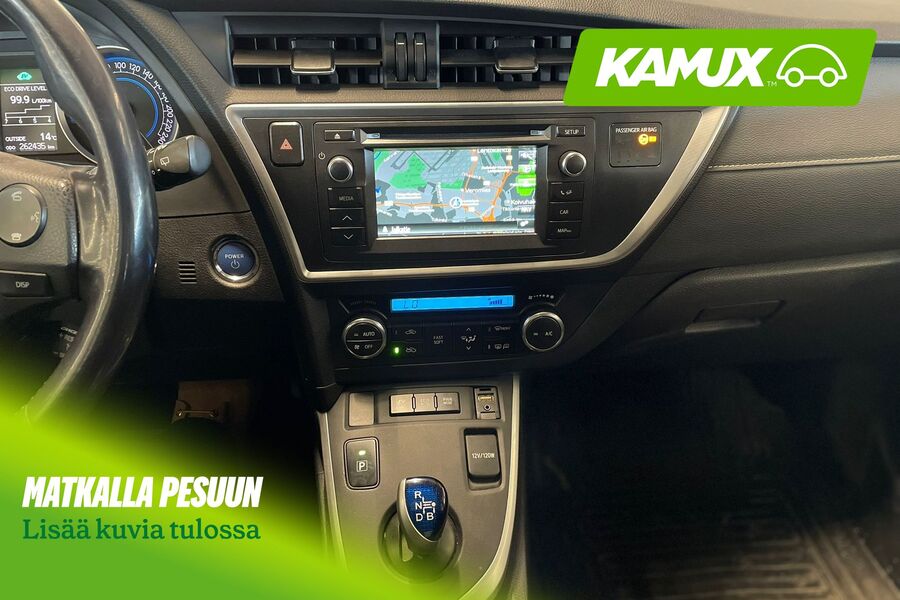 Toyota Auris vaihtoauto