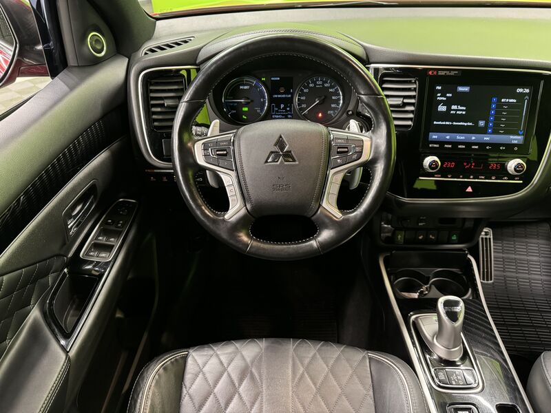 Mitsubishi Outlander PHEV vaihtoauto