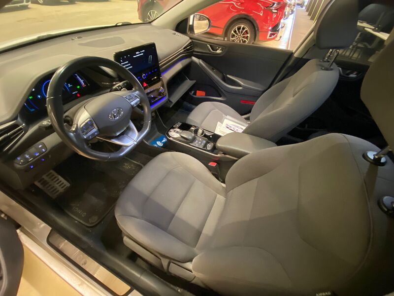 Hyundai IONIQ electric vaihtoauto